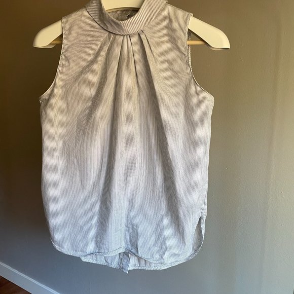 Ann Taylor White Pinstripe Sleeveless Top, XS - Picture 2 of 4